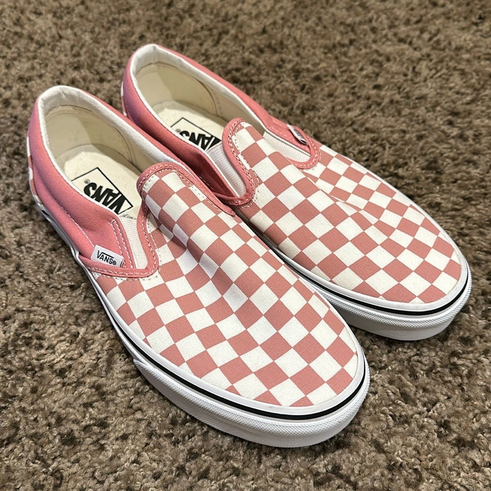 LIKE NEW PINK AND WHITE VANS